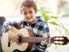 آموزش اصولی گیتار به کودکان و نوحوانان