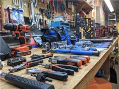 فروش انواع ابزار و ماشین آلات صنعتی