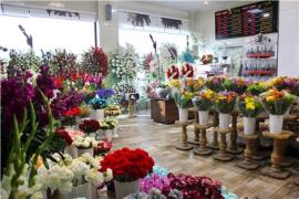 فروش تاج گل ترحیم به  قیمت مناسب و تحویل