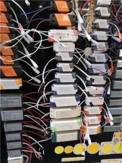فروش ترانس و درایور یدکی جهت انواع چراغ و پروژکتور