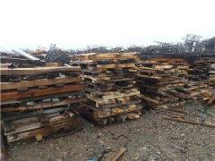 خرید ضایعات چوب و صندوقهای چوبی الوار