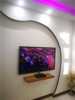 نصب تلوزیون روی دیوار  و شلف پایه براکت نصاب انتن و تلویزیون نصب