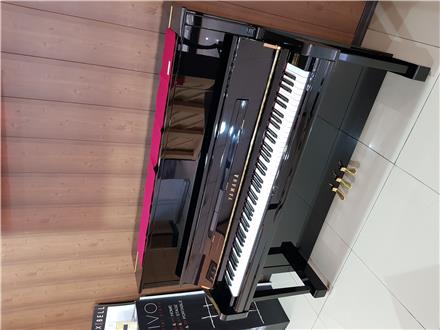 فروش پیانو آکوستیک یاماها U1