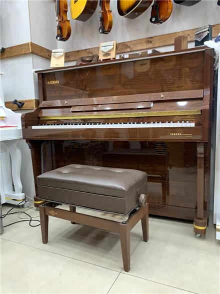 پیانو یاماها اس ال پی 570