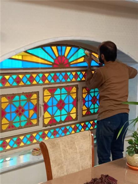 شیشه رنگی سنتی ,ساخت درب پنجره چوبی با شیشه رنگی