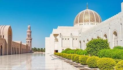 تور عمان (  مسقط )  با پرواز قشم ایر اقامت در هتل INTERCITY HOTEL 4 ستاره