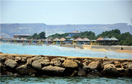 تور  قشم با پرواز سپهران اقامت در هتل ساحل طلایی قشم 4 ستاره