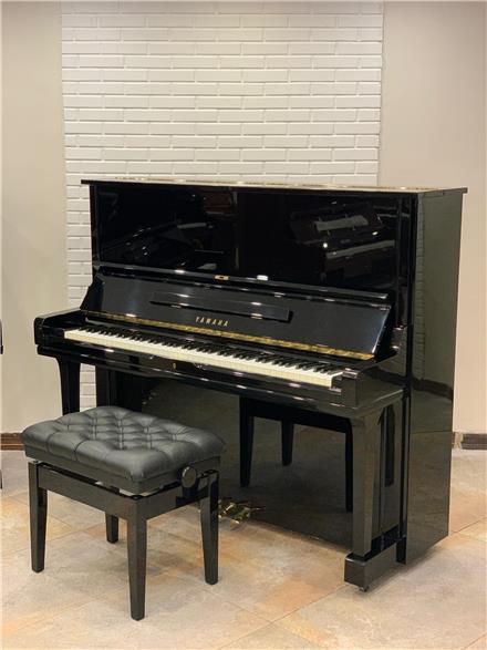 پیانو ژاپن یاماها مدل U1