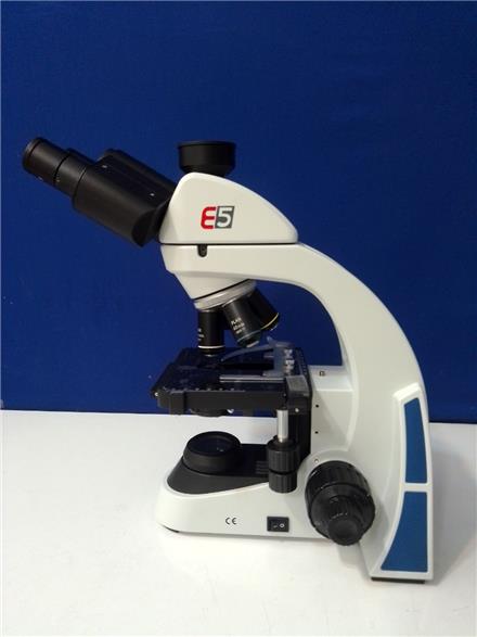 میکروسکوپ سه چشمی مدل E5 ، NOVEL طرح زایس