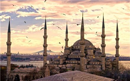 تور ترکیه (  استانبول )  با پرواز معراج اقامت در هتل oriella 3 ستاره