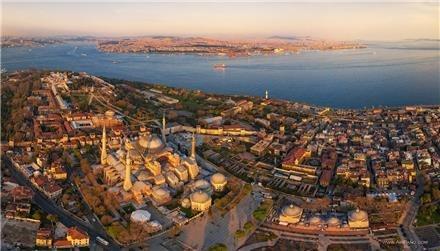 تور ترکیه (  استانبول )  با پرواز قشم ایر اقامت در هتل CHER ISTANBUL 5 ستاره