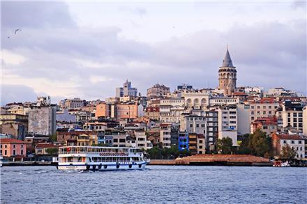 تور ترکیه (  استانبول )  با پرواز قشم ایر اقامت در هتل OCCIDENTAL TAKSIM 4 ستاره