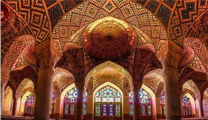تور  شیراز زمینی با قطار 4 تخته اقامت در هتل نصیرالملک 2 ستاره