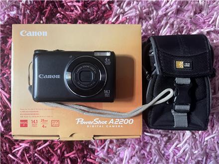 دوربین canon مدل 2200 با بزرگ نمایی ٤برابر