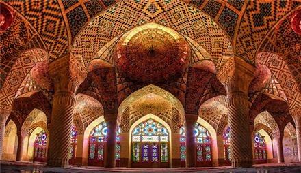 تور  شیراز با پرواز زاگرس اقامت در هتل 4 ستاره