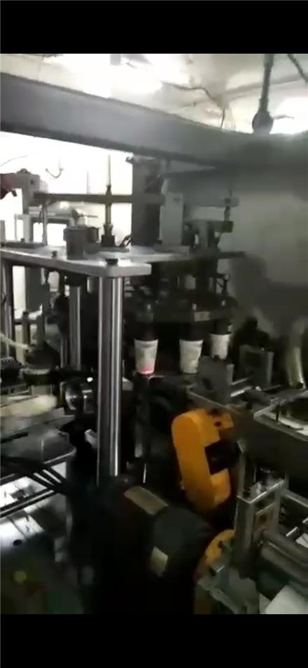 خط تولید دستگاه های لیوان کاغذی و ظروف الومینیومی